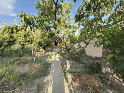 Code AA-4965. House for sale.