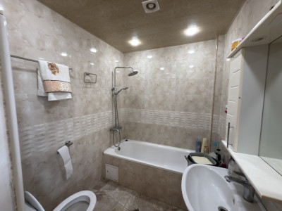 Code AA-4965. House for sale.