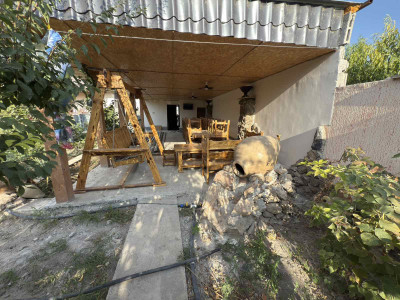 Code AA-4965. House for sale.