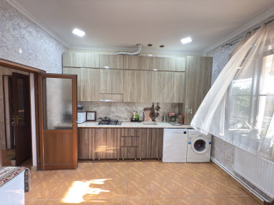 Code AA-4965. House for sale.