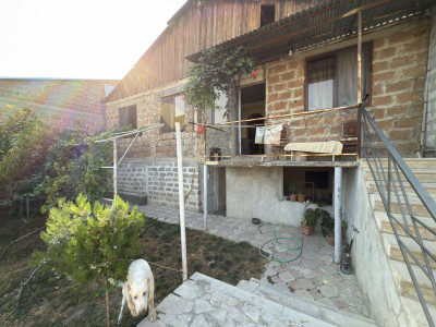 Կոդ AA-0554  Վաճառվում է առանձնատուն