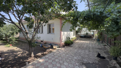 Կոդ AA-0301 Վաճառվում է առանձնատուն