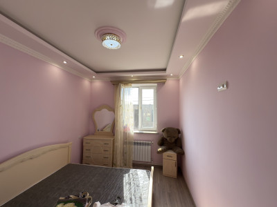 Code AA-7459. House for sale.