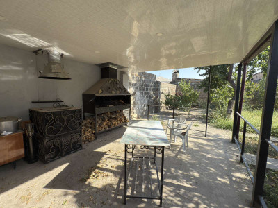 Code AA-7459. House for sale.