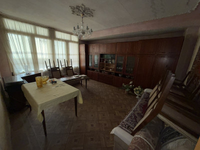 Կոդ BA-7112  Վաճառվում է բնակարան