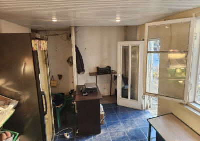 Code KA-6526 Commercial property for sale