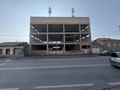 Code KA-3242 – Commercial space for sale