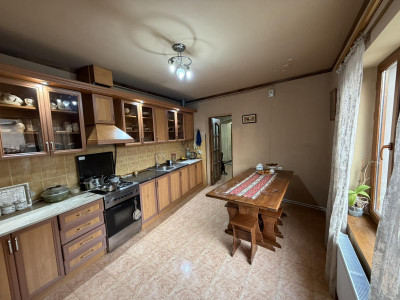 Code AA-4405 A private house is for sale