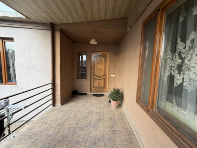 Code AA-4405 A private house is for sale