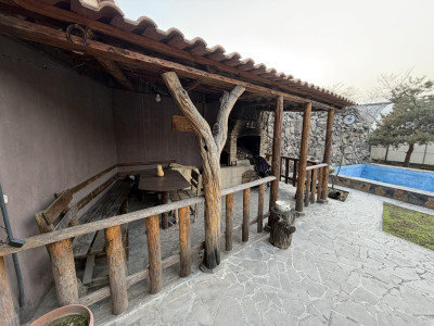 Code AA-4405 A private house is for sale