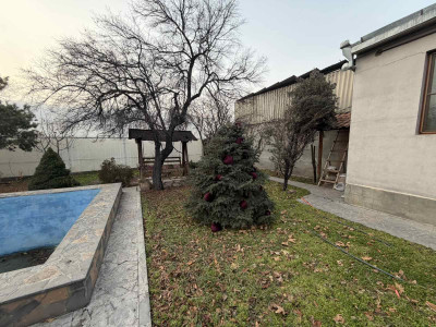 Code AA-4405 A private house is for sale