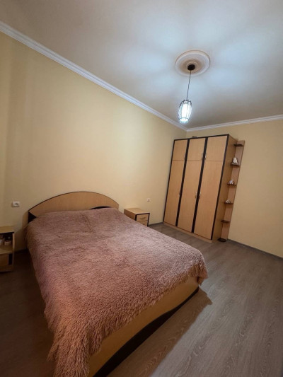 Code AA-7601 – House for sale