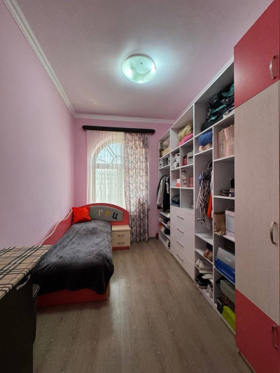 Code AA-7601 – House for sale