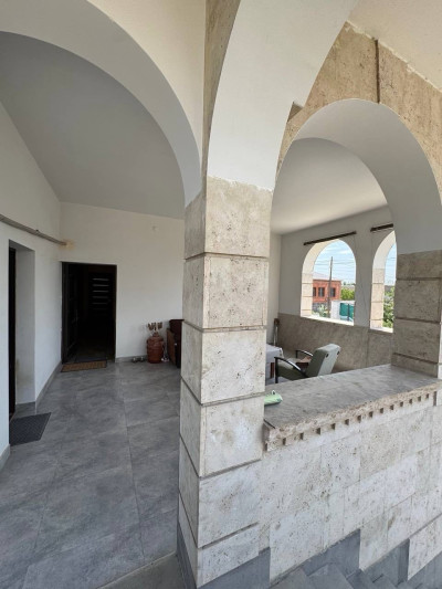 Code AA-7601 – House for sale