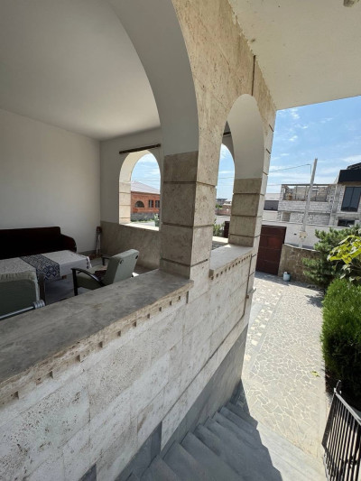 Code AA-7601 – House for sale