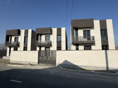 Code AA-0213 – House for sale