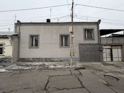 Code AA-3433 – Private house for sale