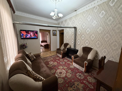 Code AA-3433 – Private house for sale