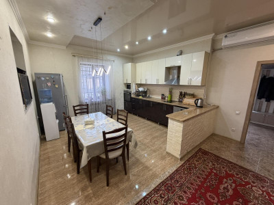 Code AA-8812 – Private house for sale