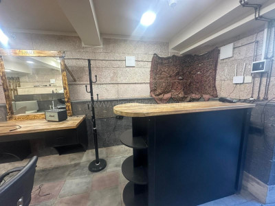 Code KA-0220 – Commercial property for sale