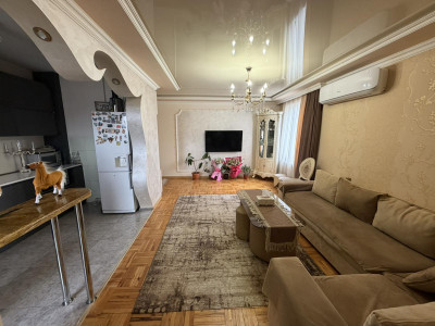 Code BA-7954 – Apartment for sale