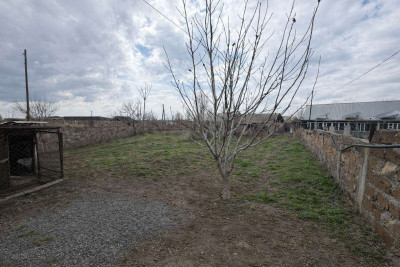 Code KA-1332 – Commercial property for sale