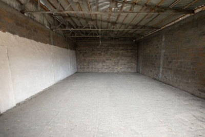 Code KA-1332 – Commercial property for sale