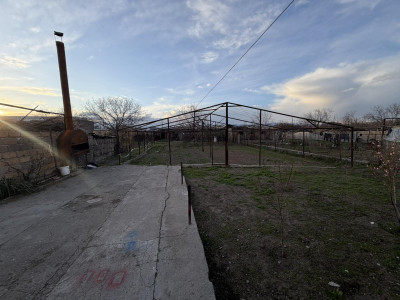 Code AA-1318 – Private house for sale