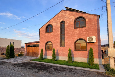 Code AS-6866 – Private house for sale