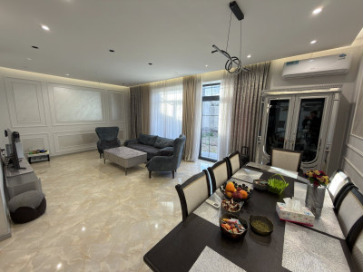 Code AA-8869 – Private house for sale