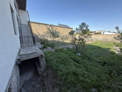 Code AA-6253 – Private house for sale