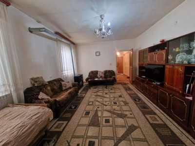 Code AV-6351 – Private house for sale