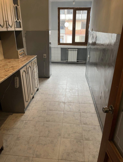 Code BA-7001 – Apartment for sale