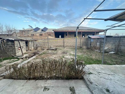 Կոդ AE-1209  Վաճառվում է առանձնատուն