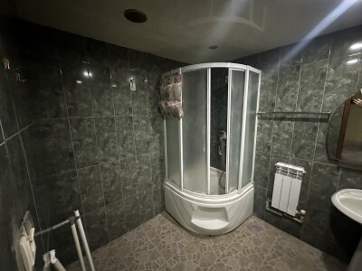 Կոդ AE-1209  Վաճառվում է առանձնատուն