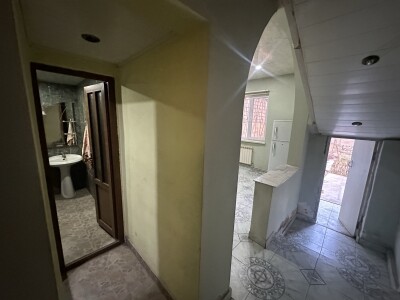 Կոդ AE-1209  Վաճառվում է առանձնատուն