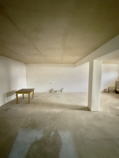 Code AA-0957, a house for sale.