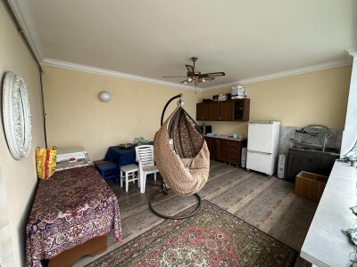 Code AA-0957, a house for sale.