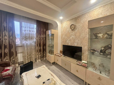 Code BA-7774 – Apartment for sale