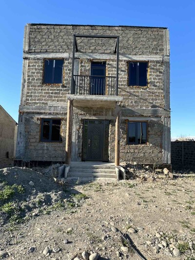 Կոդ AS-7782  Վաճառվում է նորակառույց առանձնատուն