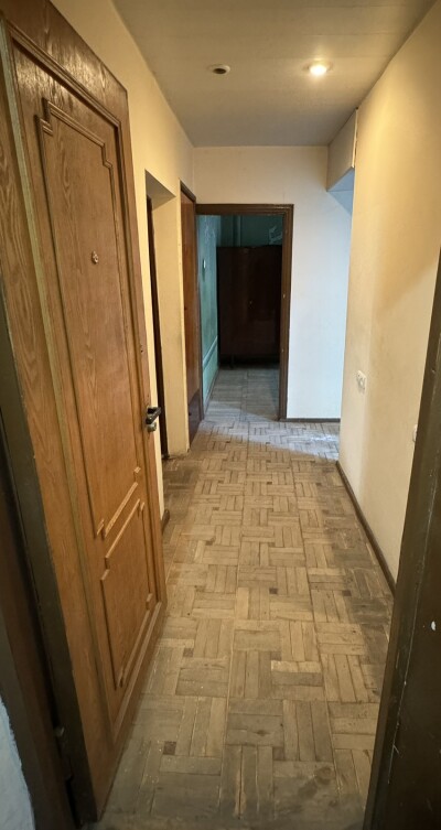 Կոդ BE-0454  Վաճառվում է բնակարան