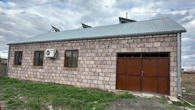 Կոդ AA-0800  Վաճառվում է առանձնատուն