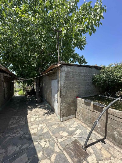 Կոդ HA-7496 Վաճառվում է տնամերձ հող