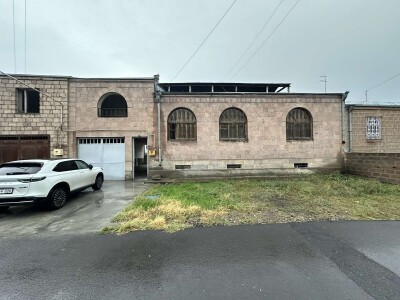 AA-1973  Վաճառվում է առանձնատուն