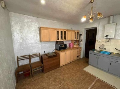 Կոդ AS-0098  Վաճառվում է առանձնատուն