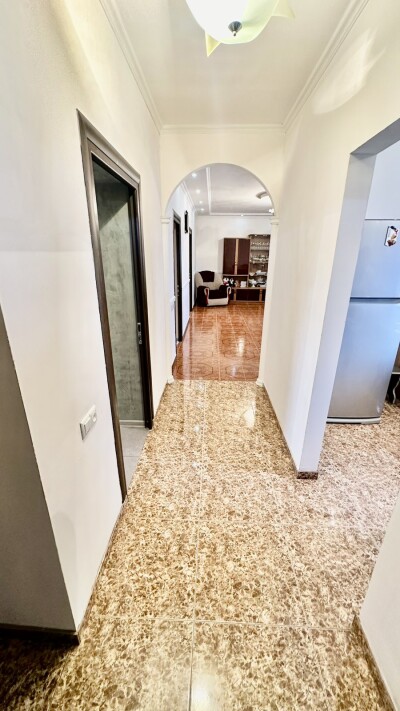 Կոդ AA-4022  Վաճառվում է առանձնատուն