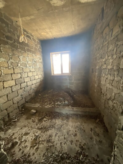 Կոդ AE-2282  Վաճառվում է  առանձնատուն