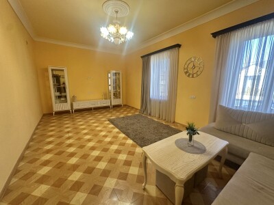 Կոդ AS-5670 Վաճառվում է առանձնատուն