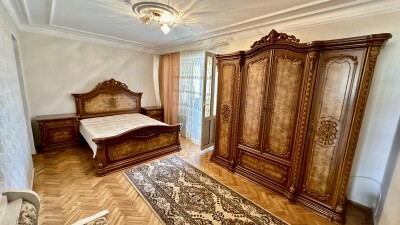 Կոդ BA-9828  Վաճառվում է բնակարան