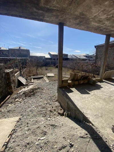 Կոդ AE-2282  Վաճառվում է  առանձնատուն